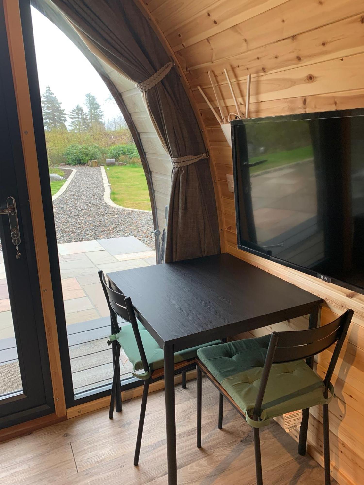 Red Squirrel Pod With Hot Tub Villa Оубън Екстериор снимка